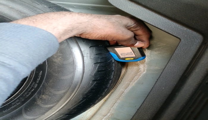 2016 Volkswagen Ameo HIGHLINE1.2L, Petrol, Manual, 79,343 km, tyre