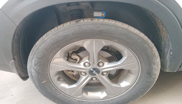 2023 KIA SELTOS HTK PLUS 1.5, Petrol, Manual, 54,463 km, tyre