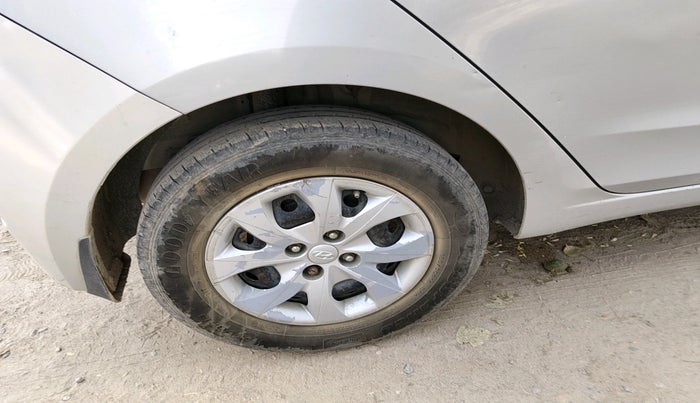 2017 Hyundai Elite i20 SPORTZ 1.2, Petrol, Manual, 1,03,535 km, tyre