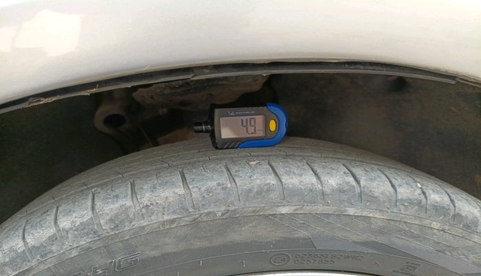 2013 Skoda Octavia AMBITION 2.0 TDI AT, Diesel, Automatic, 1,88,156 km, tyre