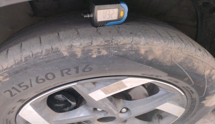 2020 Hyundai VENUE SX 1.0 TURBO IMT, Petrol, Manual, 95,569 km, tyre