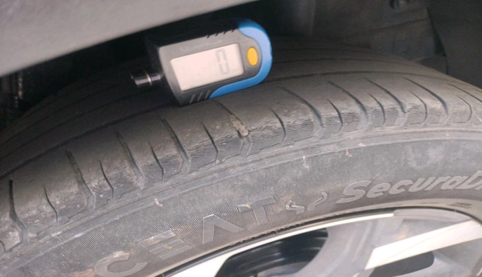 2020 Hyundai VENUE SX 1.0 TURBO IMT, Petrol, Manual, 95,569 km, tyre