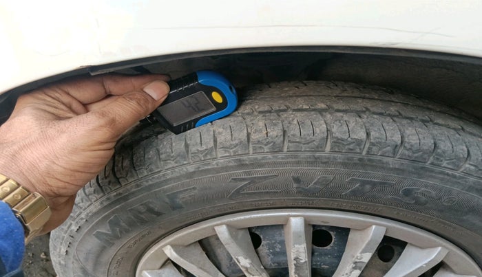 2013 Maruti Alto 800 LXI, Petrol, Manual, 1,23,066 km, tyre