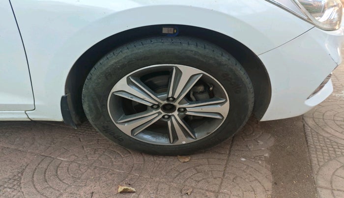 2019 Hyundai Verna 1.6 SX (O) CRDI MT, Diesel, Manual, 1,10,200 km, tyre