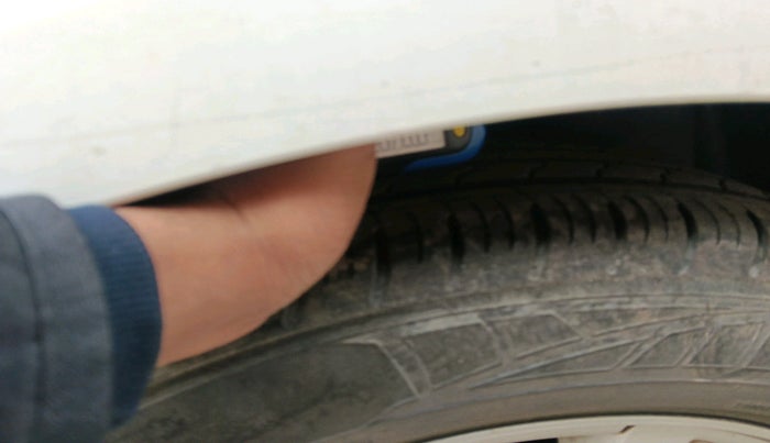 2015 Chevrolet Cruze LTZ, Diesel, Manual, 1,21,032 km, tyre