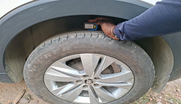 2023 Skoda KUSHAQ AMBITION 1.0L TSI AT, Petrol, Automatic, 17,756 km, tyre