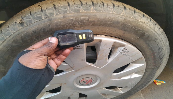 2018 Maruti Celerio VXI CNG, Petrol, Manual, 1,04,000 km, tyre