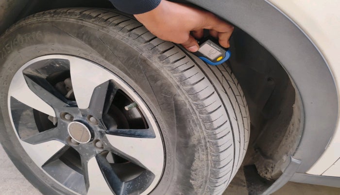 2019 Tata NEXON XZA PLUS DIESEL, Diesel, Automatic, 1,23,782 km, tyre