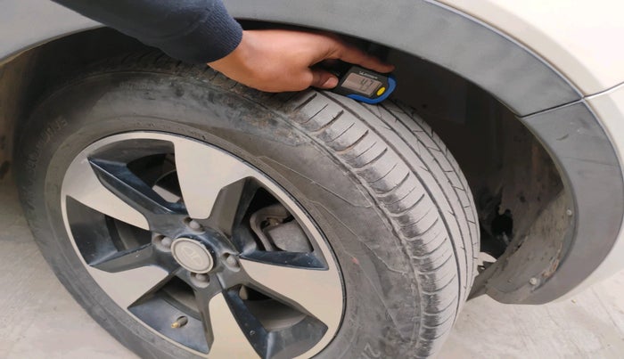 2019 Tata NEXON XZA PLUS DIESEL, Diesel, Automatic, 1,23,782 km, tyre