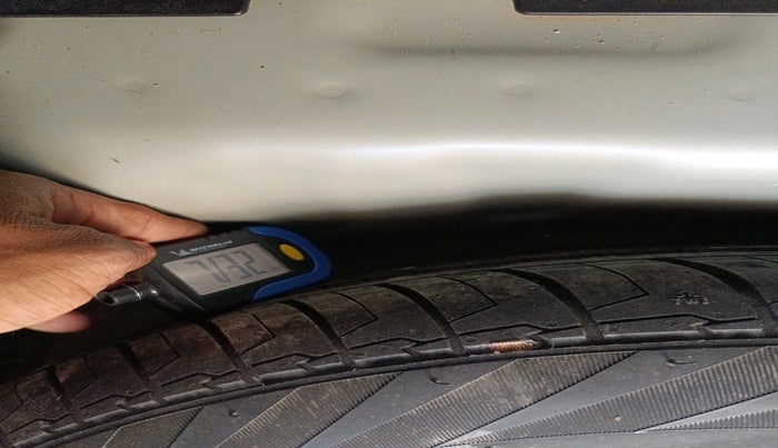 2023 Maruti Swift LXI, Petrol, Manual, 5,744 km, tyre