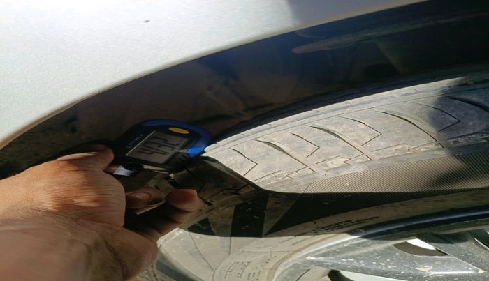 2023 Maruti Swift LXI, Petrol, Manual, 5,744 km, tyre