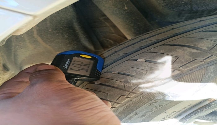 2023 Maruti Swift LXI, Petrol, Manual, 5,744 km, tyre