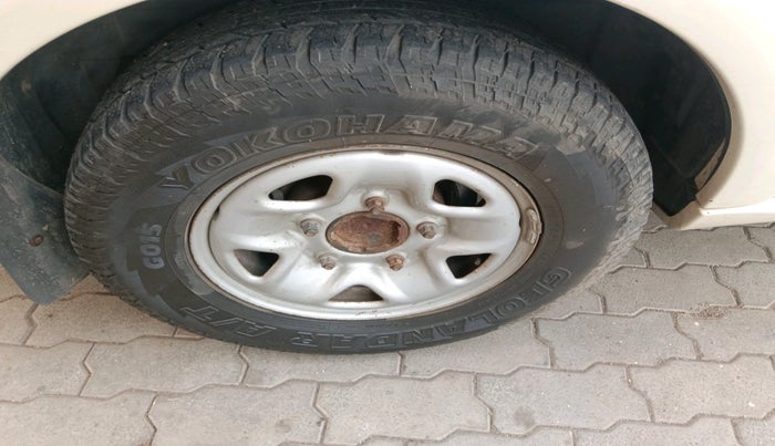 2011 Tata Aria PLEASURE 4X4, Diesel, Manual, 79,714 km, tyre