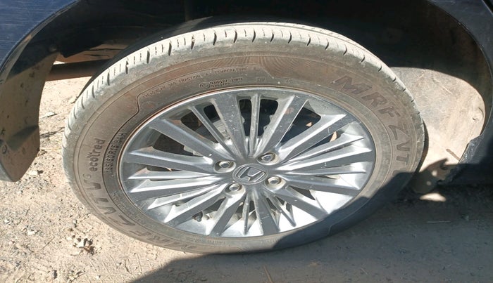 2025 Honda Amaze 1.2L I-VTEC VX, Petrol, Manual, 21,851 km, tyre