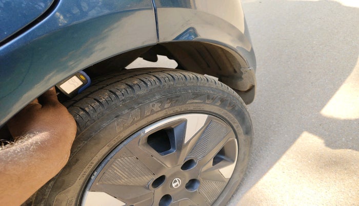 2025 Tata TIAGO EV XZ PLUS TECH LUX LONG RANGE FAST CHARGER, Electric, Automatic, 21,972 km, tyre