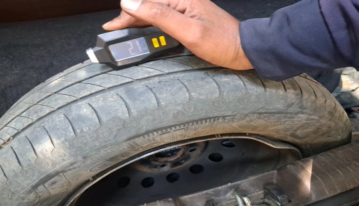 2011 Hyundai i20 MAGNA (O) 1.2, Petrol, Manual, 97,102 km, tyre