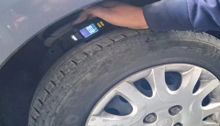 2011 Hyundai i20 MAGNA (O) 1.2, Petrol, Manual, 97,102 km, tyre