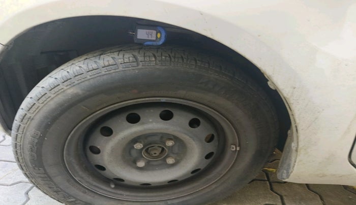 2011 Maruti Ritz VDI, Diesel, Manual, 1,75,560 km, tyre