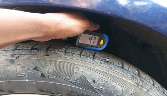 2013 Fiat Linea DYNAMIC 1.4 L T JET, Petrol, Manual, 70,000 km, tyre