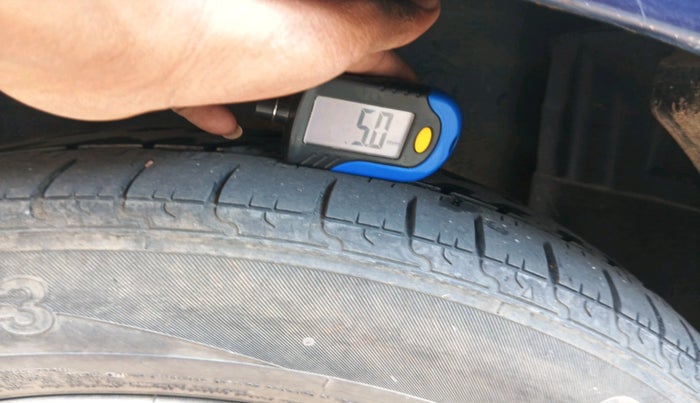 2013 Fiat Linea DYNAMIC 1.4 L T JET, Petrol, Manual, 70,000 km, tyre