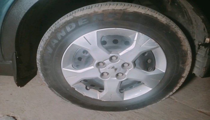 2023 Mahindra XUV300 W6 1.5 DIESEL AMT, Diesel, Automatic, 54,273 km, tyre