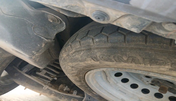 2022 Mahindra XUV700 AX 5 D AT 5 STR, Diesel, Automatic, 77,835 km, tyre