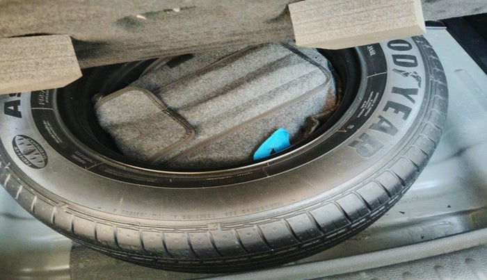 2020 KIA SELTOS HTX 1.5 PETROL, Petrol, Manual, 73,123 km, tyre