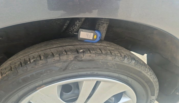 2023 Honda Amaze 1.2L I-VTEC S, Petrol, Manual, 11,033 km, tyre