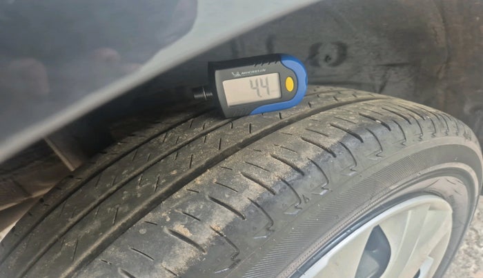 2023 Honda Amaze 1.2L I-VTEC S, Petrol, Manual, 11,033 km, tyre