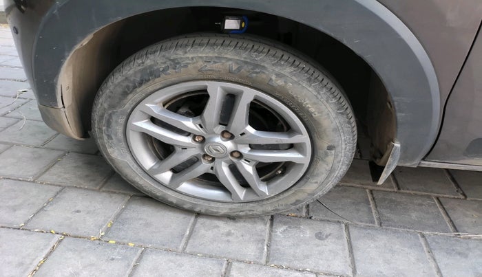 2022 Renault TRIBER RXZ AMT, Petrol, Automatic, 36,888 km, tyre