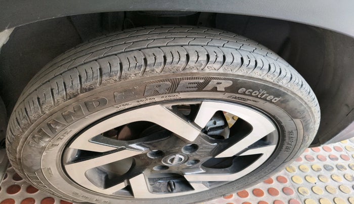 2024 Nissan MAGNITE XV Premium AMT, Petrol, Automatic, 17,915 km, tyre