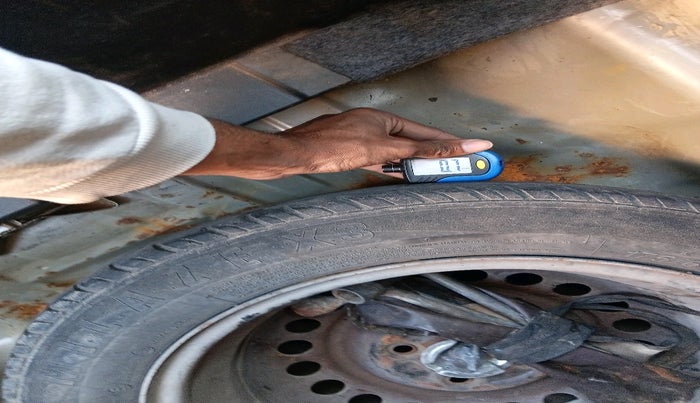 2010 Honda City 1.5L I-VTEC S MT, Petrol, Manual, 1,46,069 km, tyre