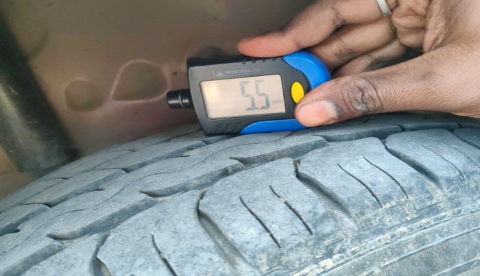 2014 Ford Ecosport TREND 1.5L DIESEL, Diesel, Manual, 1,07,858 km, tyre