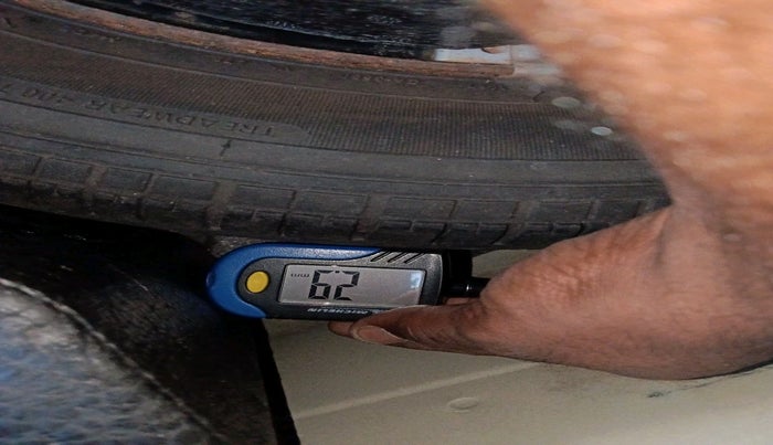 2012 Skoda Rapid ACTIVE 1.6 TDI CR MT, Diesel, Manual, 1,68,757 km, tyre