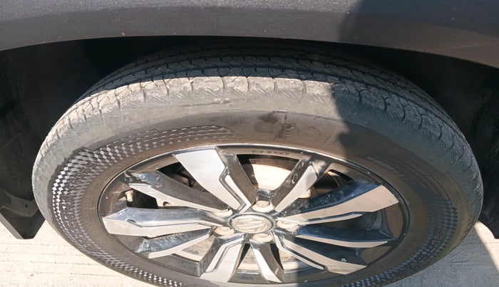 2020 MG HECTOR PLUS SHARP 2.0 DIESEL TURBO MT 6-STR, Diesel, Manual, 1,00,916 km, tyre