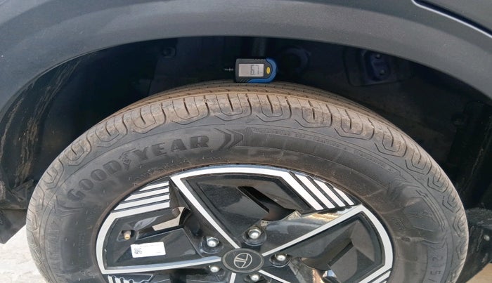 2023 Tata NEXON FEARLESS PURPLE SUNROOF DUAL TONE 1.2 PETROL, Petrol, Manual, 9,360 km, tyre