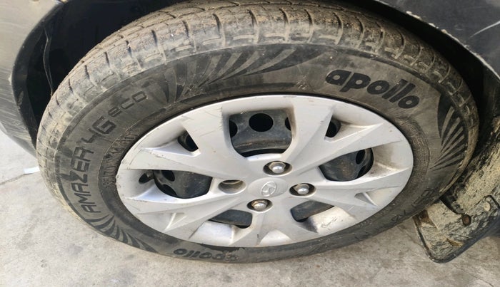 2012 Hyundai i10 ERA 1.1, Petrol, Manual, 63,905 km, tyre