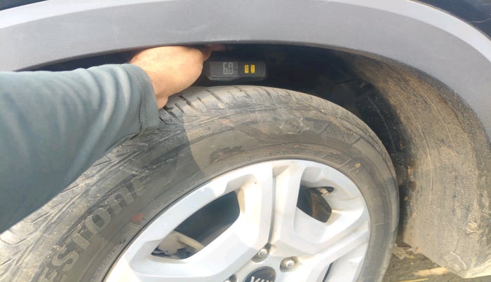 2020 KIA SONET HTK PLUS 1.2, Petrol, Manual, 1,41,808 km, tyre