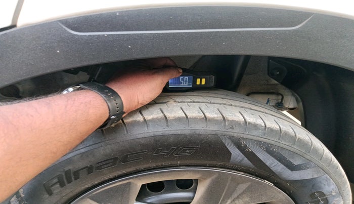 2023 Hyundai VENUE S 1.2, Petrol, Manual, 20,561 km, tyre