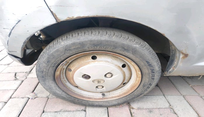 2010 Tata Nano LX, Petrol, Manual, 19,000 km, tyre