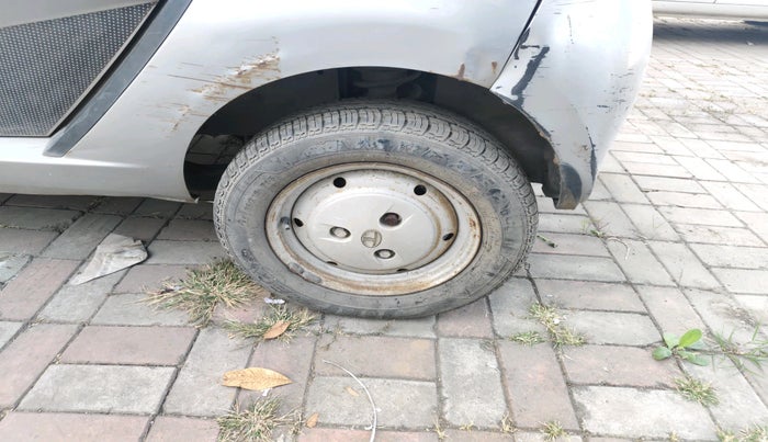 2010 Tata Nano LX, Petrol, Manual, 19,000 km, tyre