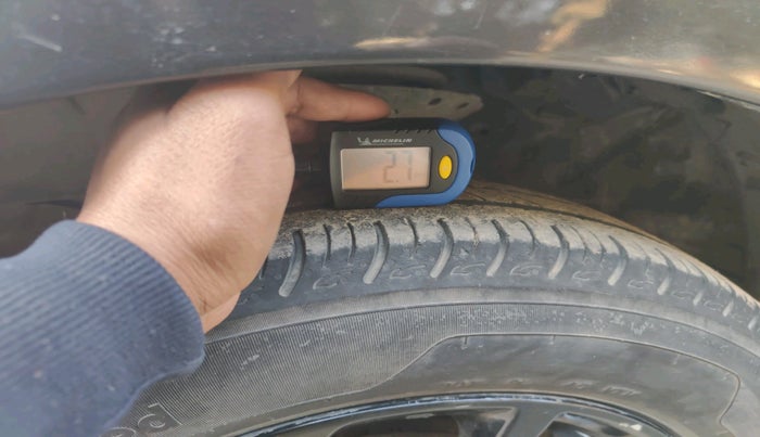 2018 Honda Amaze 1.2L I-VTEC V CVT, Petrol, Automatic, 1,04,801 km, tyre