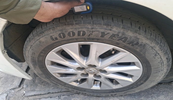 2018 Toyota Corolla Altis G PETROL, Petrol, Manual, 94,354 km, tyre