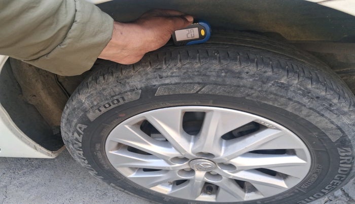 2018 Toyota Corolla Altis G PETROL, Petrol, Manual, 94,354 km, tyre