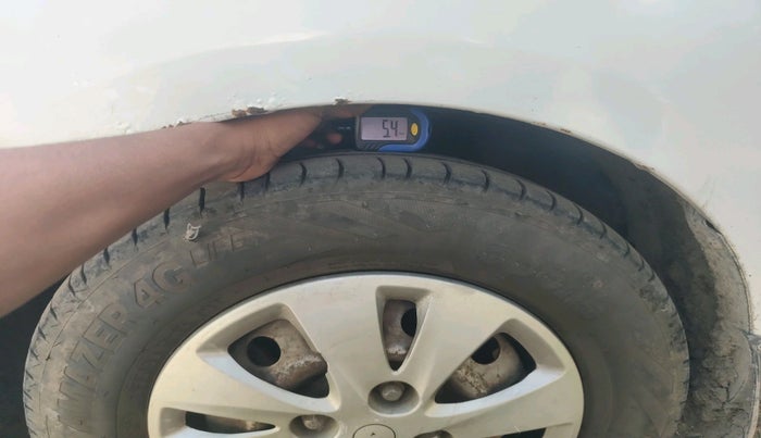 2011 Hyundai i10 ERA 1.1, Petrol, Manual, 1,82,360 km, tyre