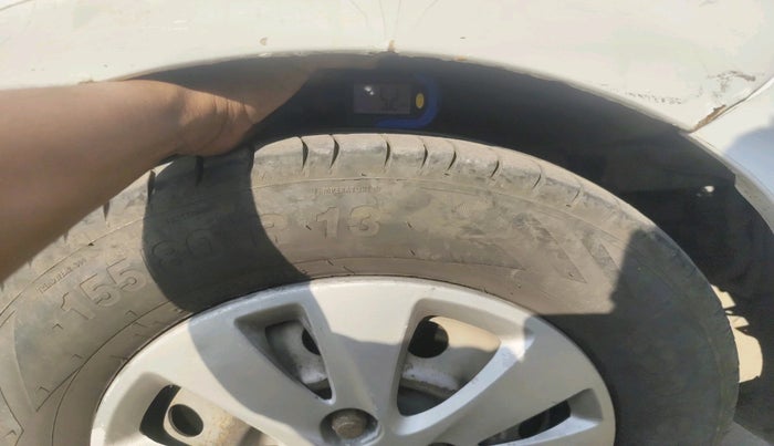 2011 Hyundai i10 ERA 1.1, Petrol, Manual, 1,82,360 km, tyre