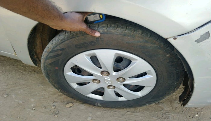 2012 Hyundai i10 ASTA 1.2, Petrol, Manual, 1,01,584 km, tyre