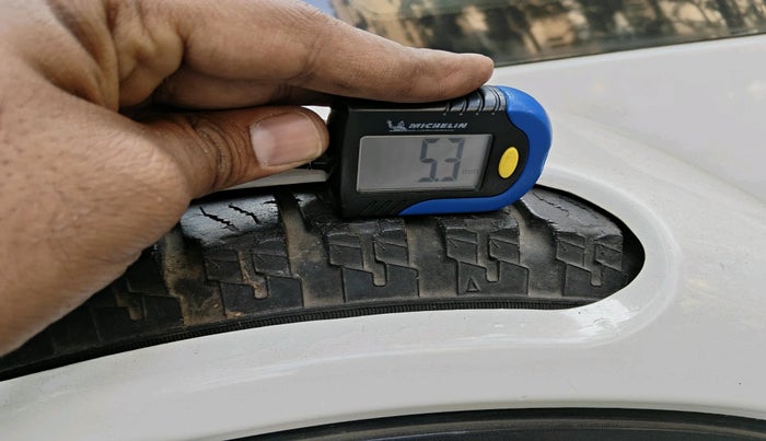 2013 Mahindra Quanto C4, Diesel, Manual, 1,00,000 km, tyre