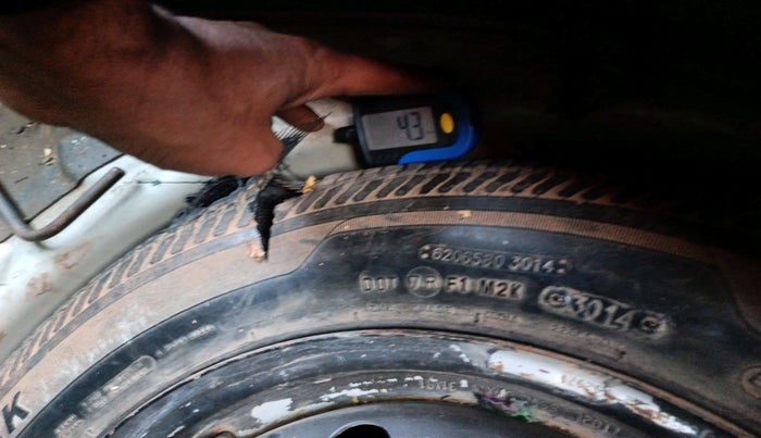 2011 Maruti Ritz VXI, Petrol, Manual, 1,23,652 km, tyre