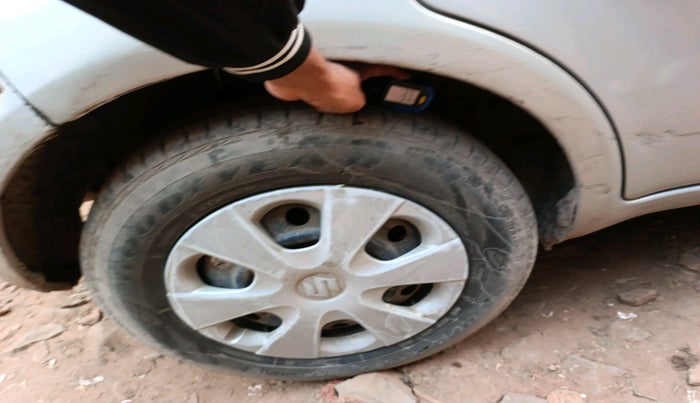 2011 Maruti Ritz VXI, Petrol, Manual, 1,23,652 km, tyre